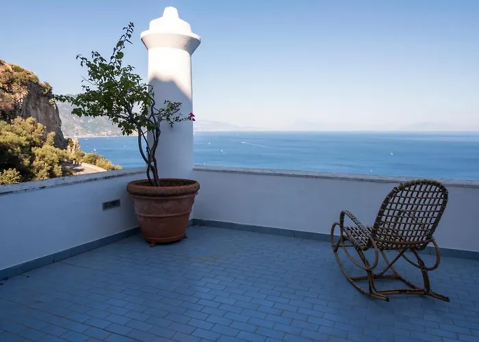 Emerald'S Resort - Filomena